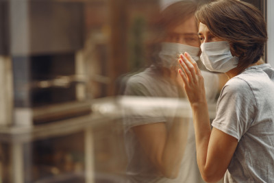 SAYA POSITIF COVID-19, HARUSKAH RAWAT DI RUMAH SAKIT?